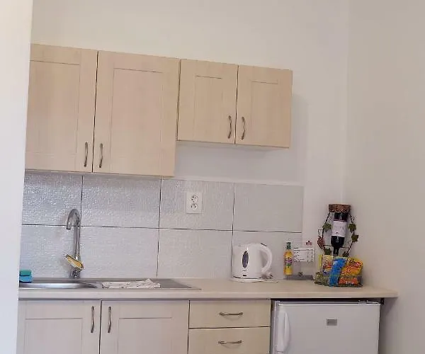 V Podzamci Ii. Mělník